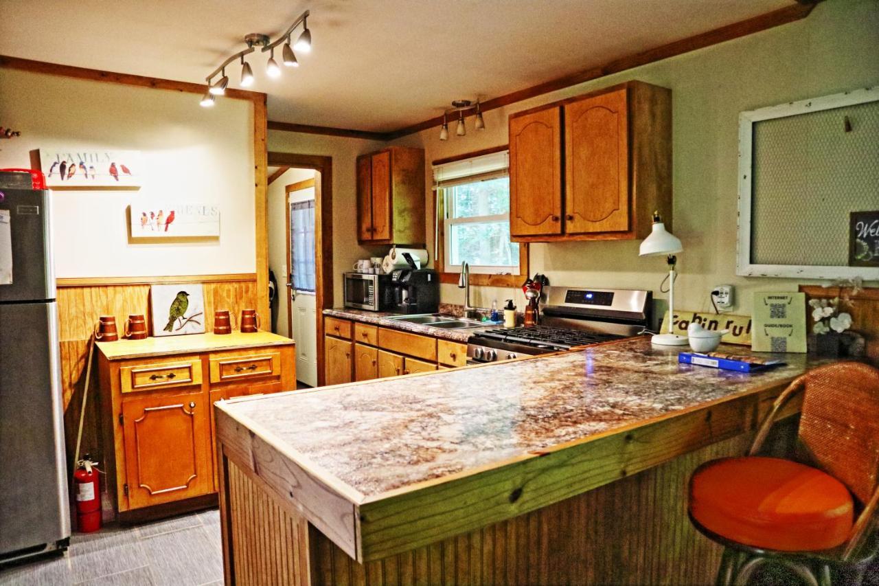 Our Private Wooded Cabin Chatham Exterior foto